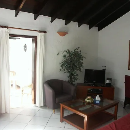 Semesterbostad Mit Pool Und Herrlichem Meerblick Playa Blanca (Lanzarote)