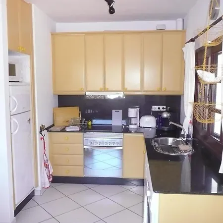 בית נופש Mit Pool Und Herrlichem Meerblick *